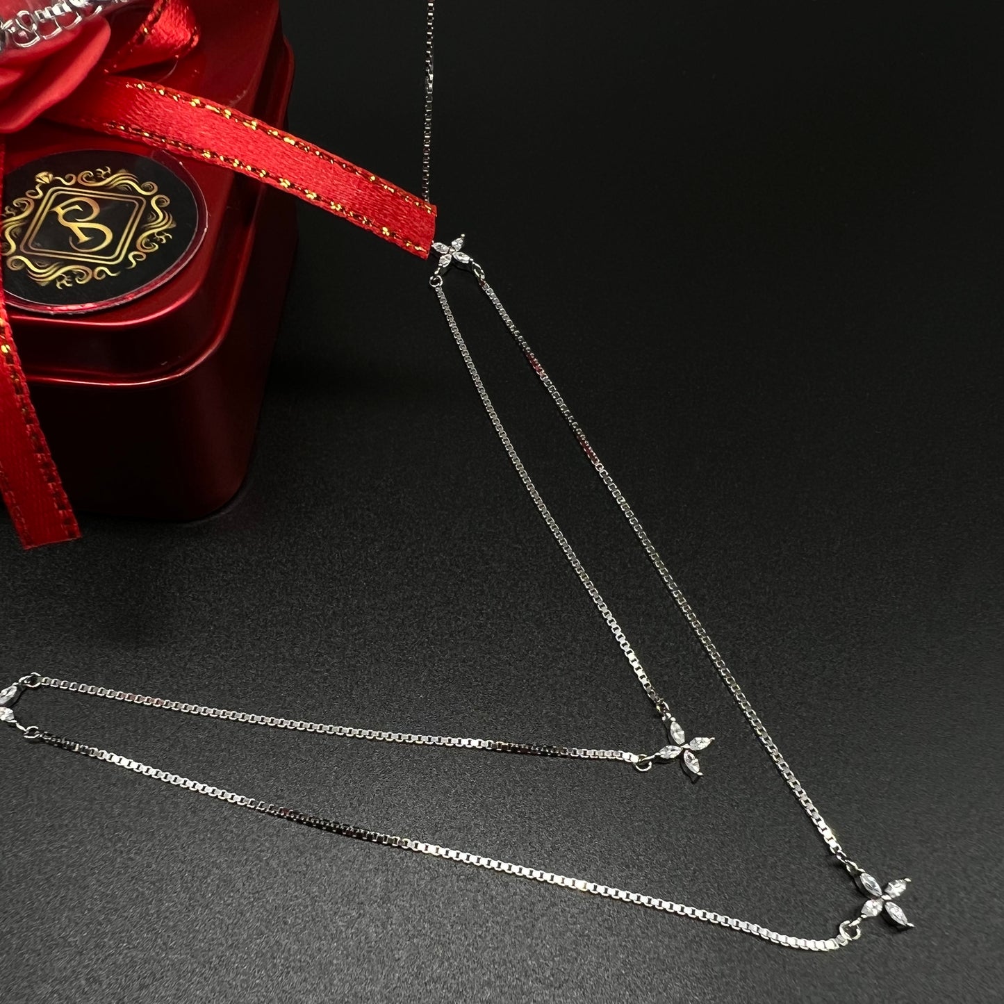 Star Diamond Necklace With Earing In Silver